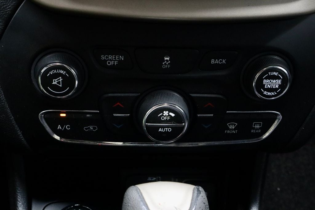 2016 Jeep Cherokee Altitude
