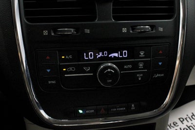 2016 Chrysler Town & Country Touring