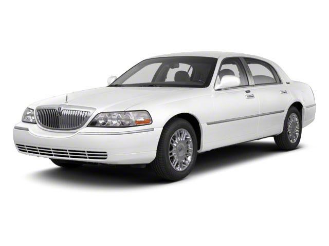 2011 Lincoln Town Car Signature Limited