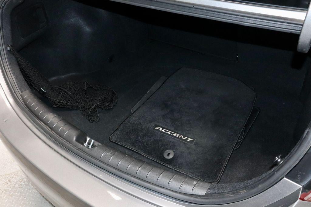 2022 Hyundai ACCENT SE