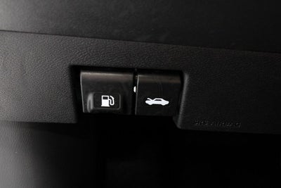 2023 Nissan Versa SR