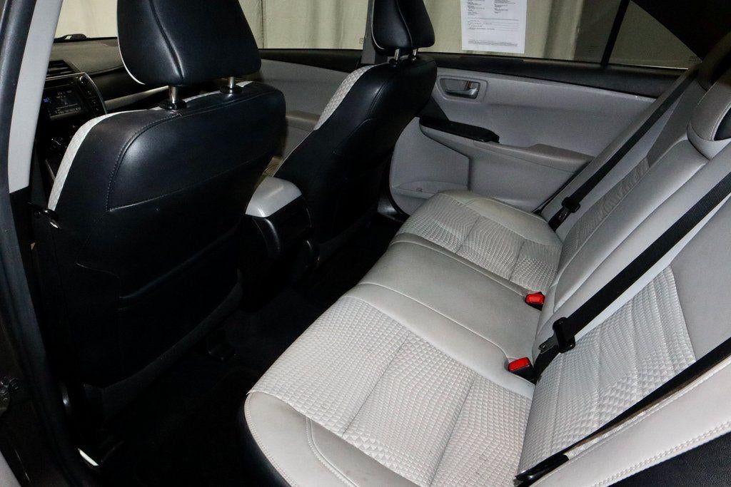 2015 Toyota Camry SE