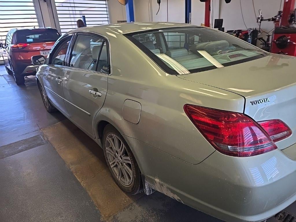 2008 Toyota Avalon XLS