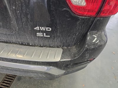 2017 Nissan Pathfinder SL