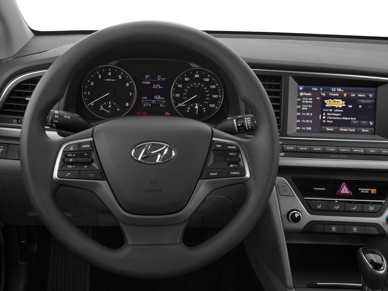 2017 Hyundai ELANTRA SE