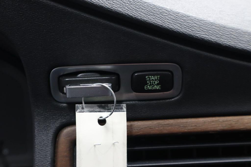 2010 Volvo XC70 3.2L