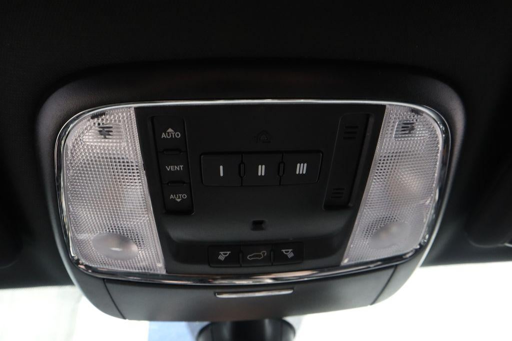 2017 Jeep Grand Cherokee Limited 4x2