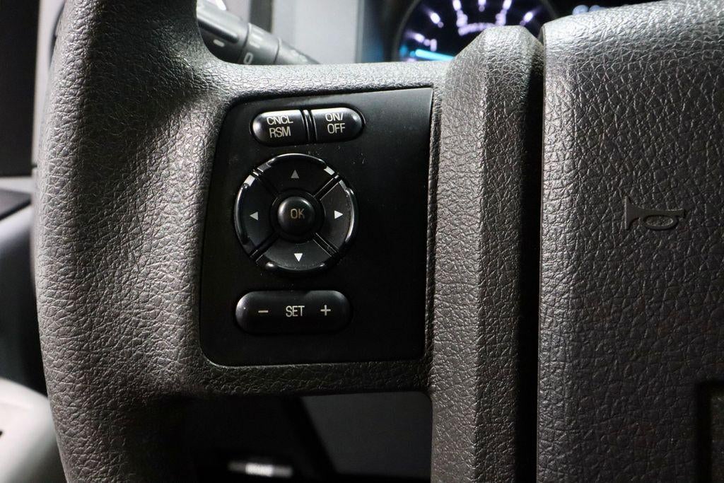 2016 Ford Super Duty F-350 SRW 4WD Crew Cab 6-3/4 Ft Box XLT