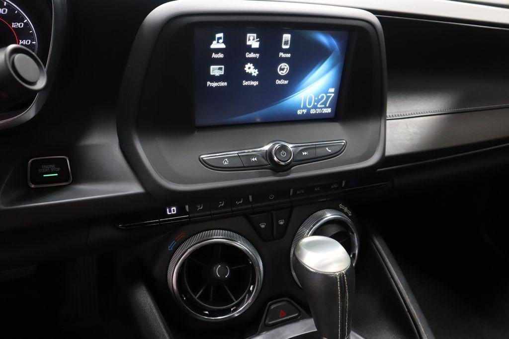 2018 Chevrolet Camaro 2dr Coupe 1LT