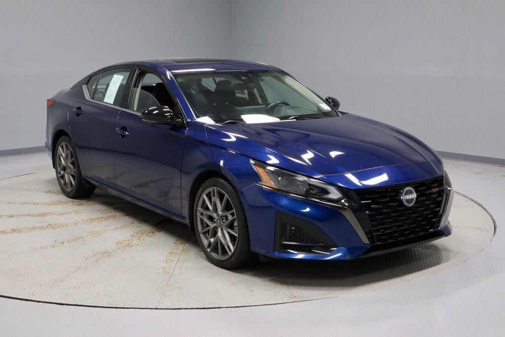 2023 Nissan Altima 2.0 SR Sedan