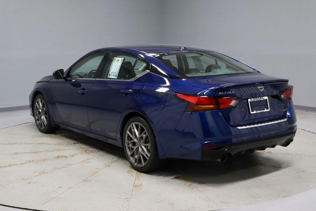 2023 Nissan Altima 2.0 SR Sedan