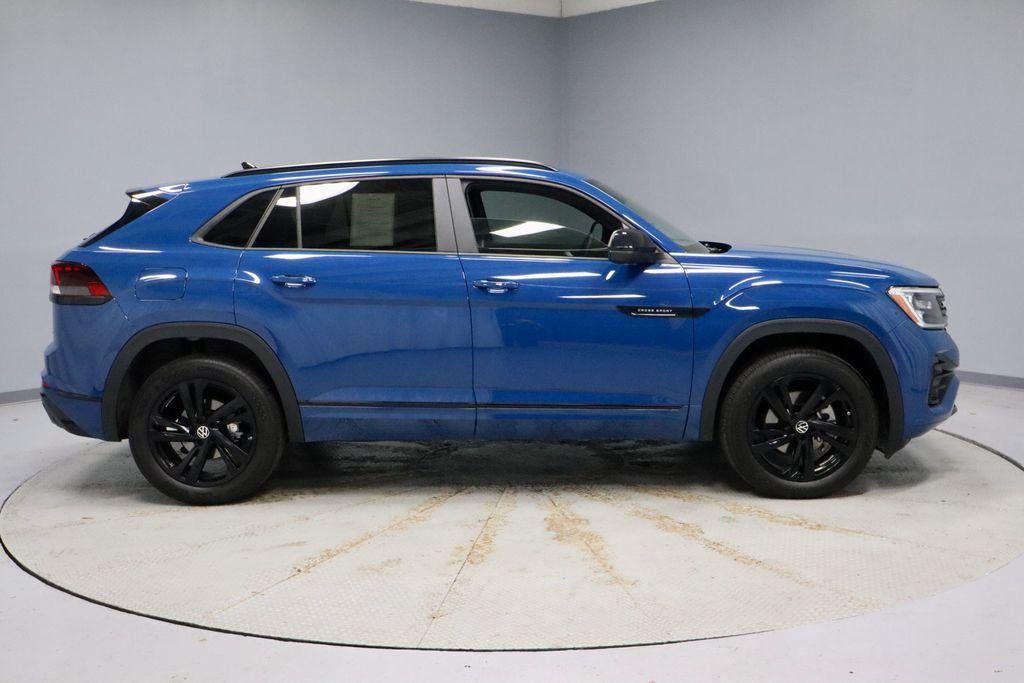 2025 Volkswagen Atlas Cross Sport 2.0T SEL R-Line Black 4MOTION