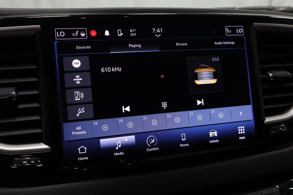 2022 Chrysler Pacifica Touring L FWD