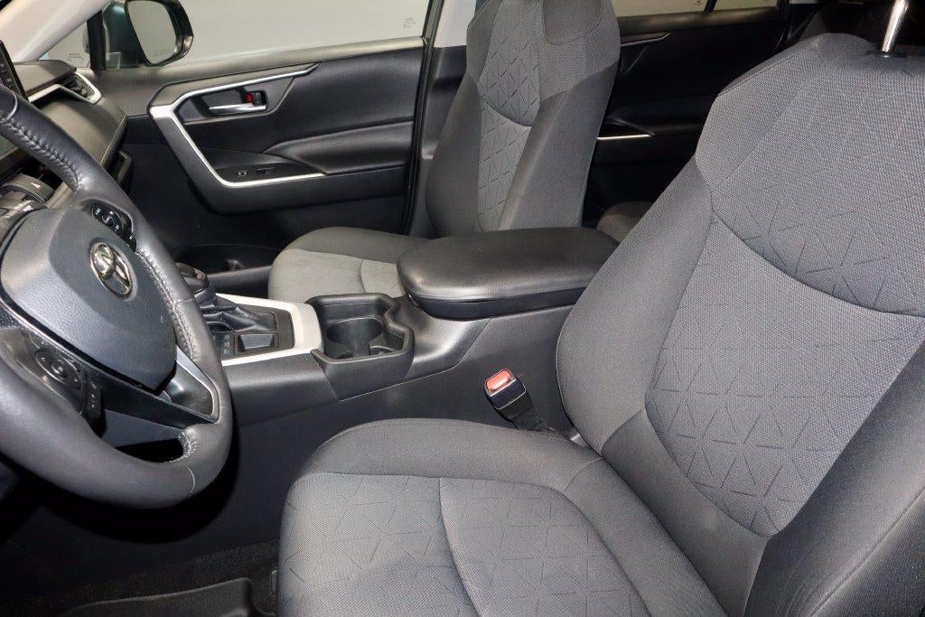 2020 Toyota RAV4 XLE AWD (Natl)