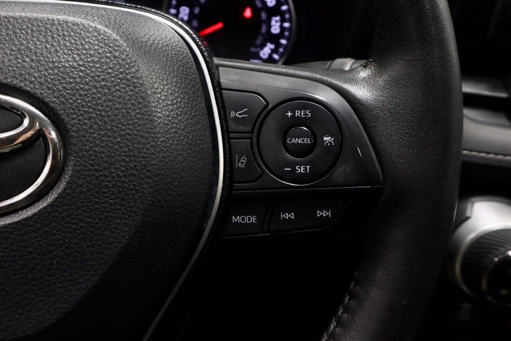 2020 Toyota RAV4 XLE AWD (Natl)