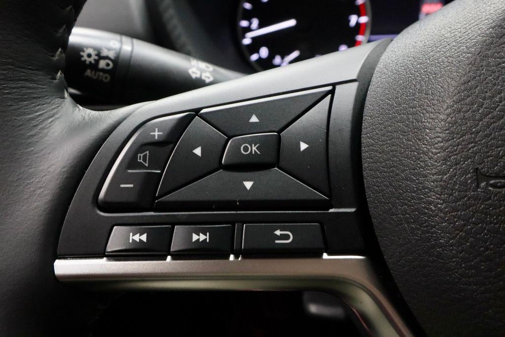 2025 Nissan Sentra SV CVT