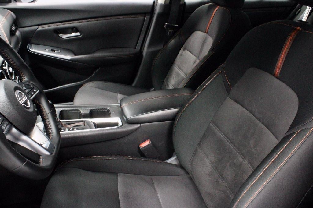 2025 Nissan Sentra SR CVT