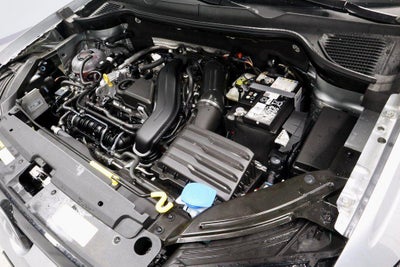 2025 Volkswagen Taos SE 4MOTION