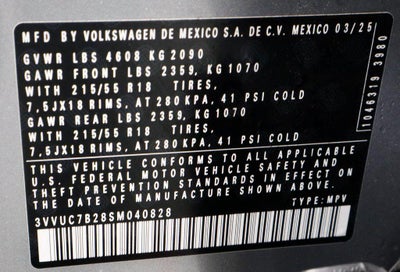 2025 Volkswagen Taos SE 4MOTION