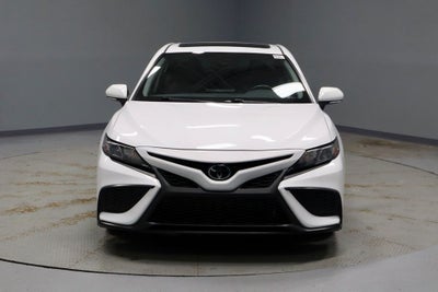 2022 Toyota Camry SE Auto (SE)