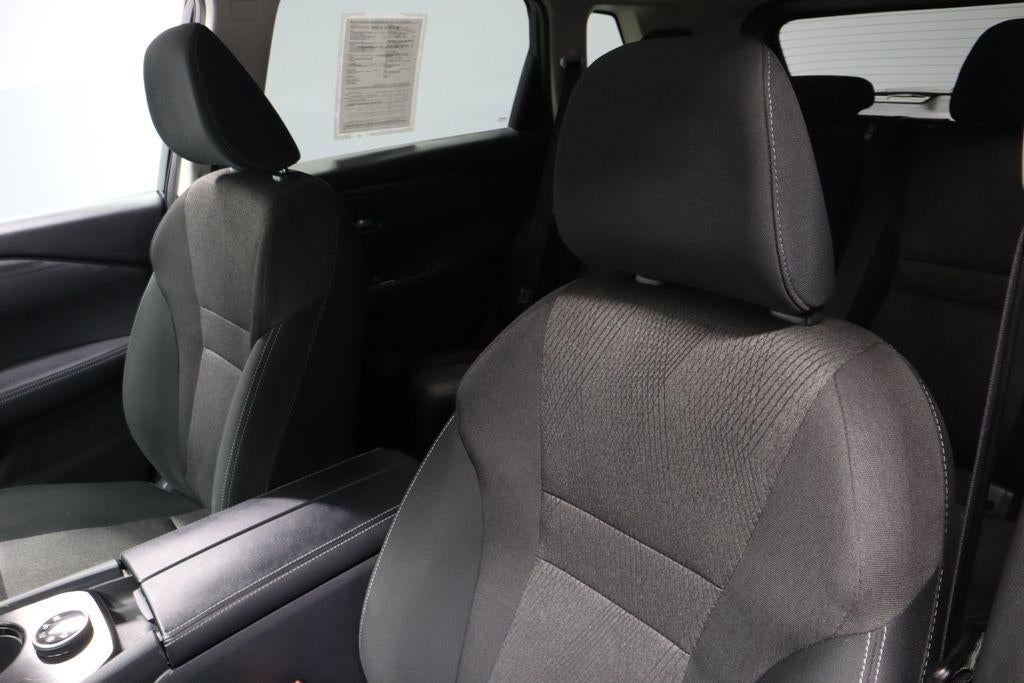 2025 Nissan Rogue AWD SV