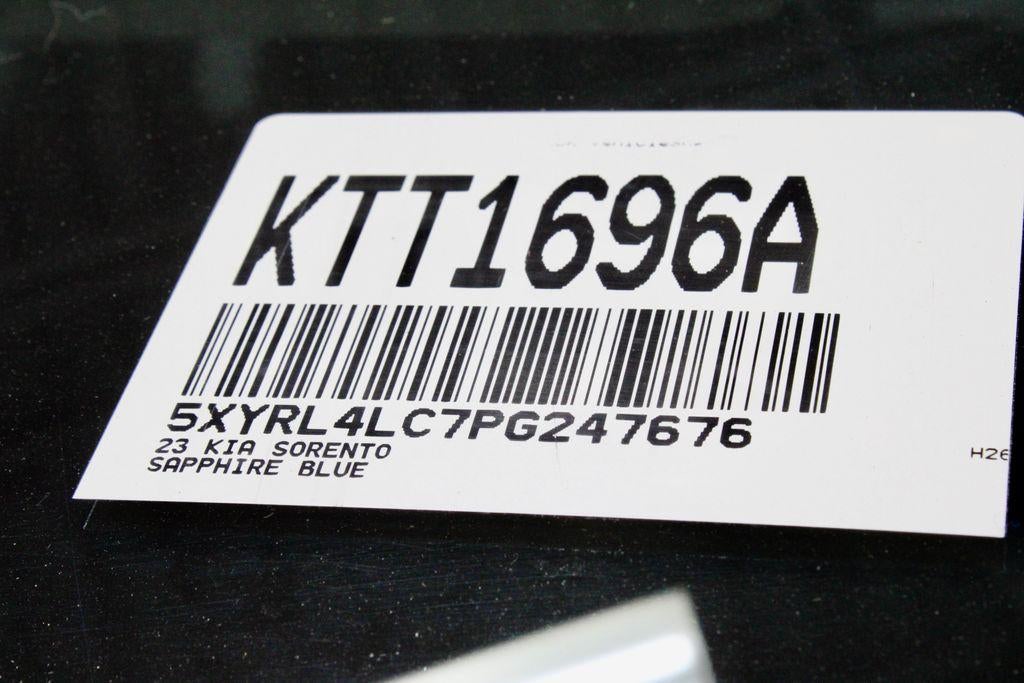 2023 Kia Sorento S FWD