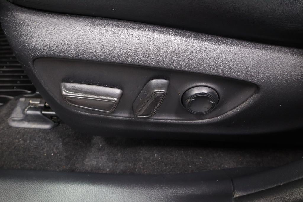 2019 Toyota RAV4 XLE Premium AWD (Natl)