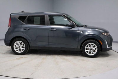 2024 Kia Soul LX IVT