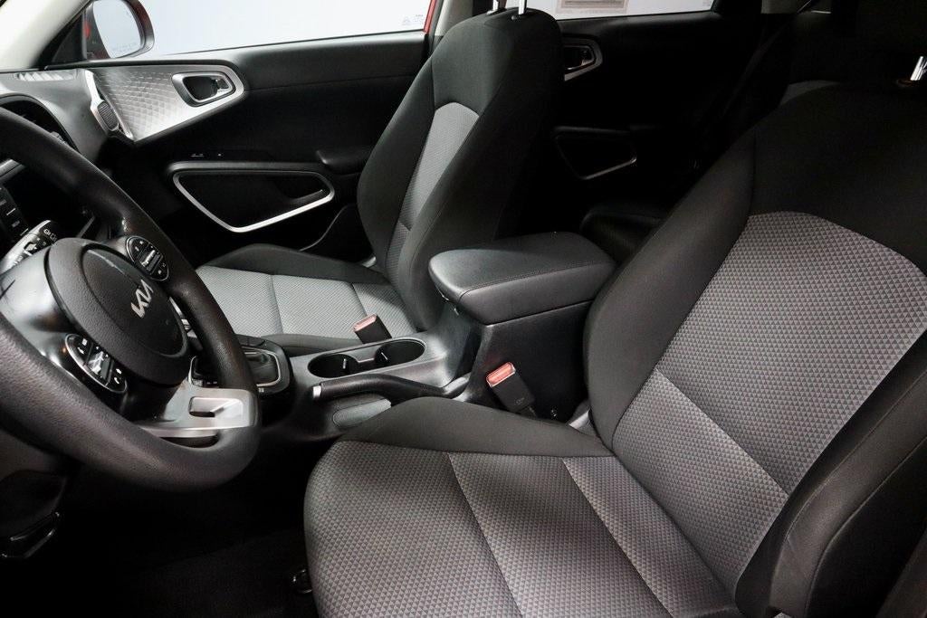 2024 Kia Soul LX IVT