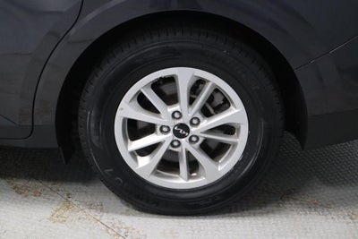 2024 Kia Carnival LX FWD w/Seat Pkg