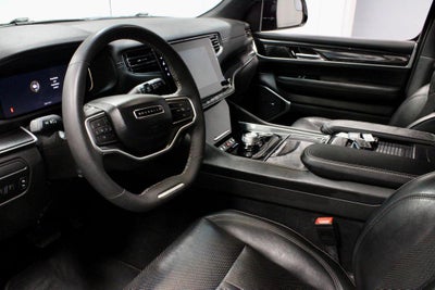 2023 Jeep Wagoneer Base
