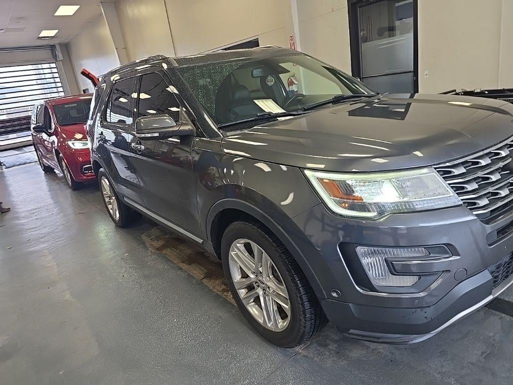 2017 Ford Explorer Limited 4WD's photo