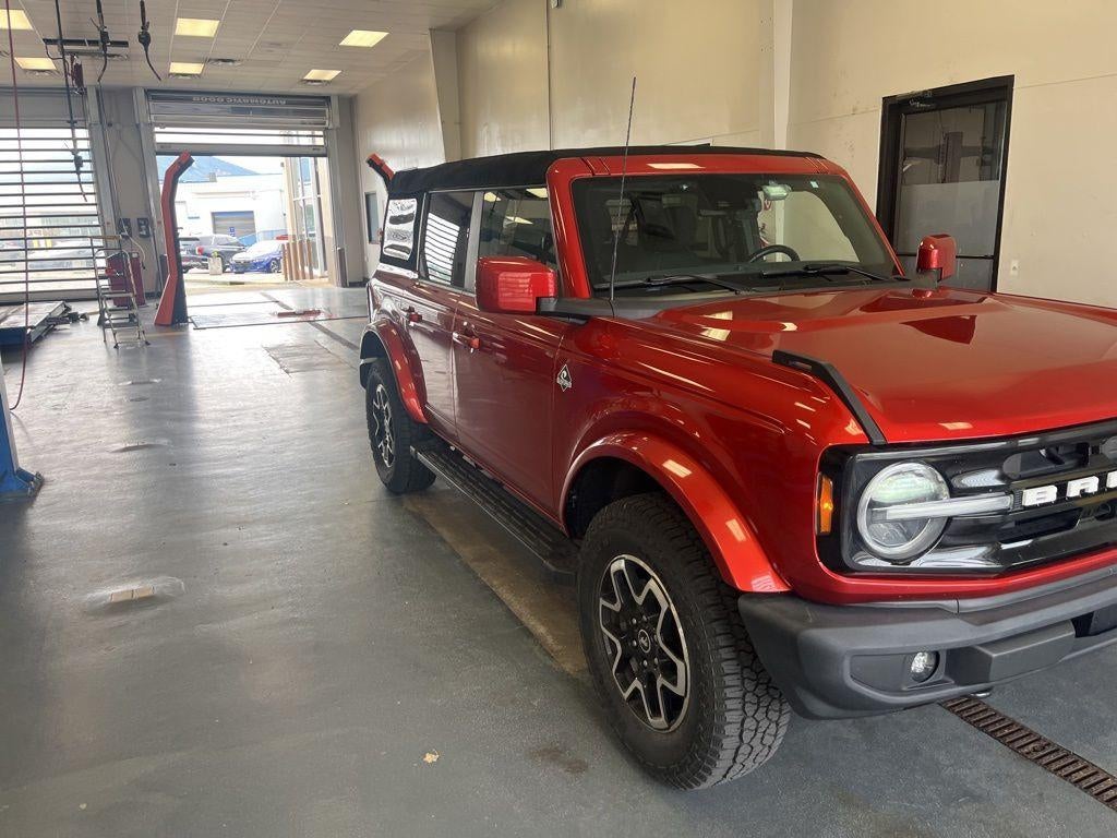 2023 Ford Bronco Outer Banks 4x4's photo