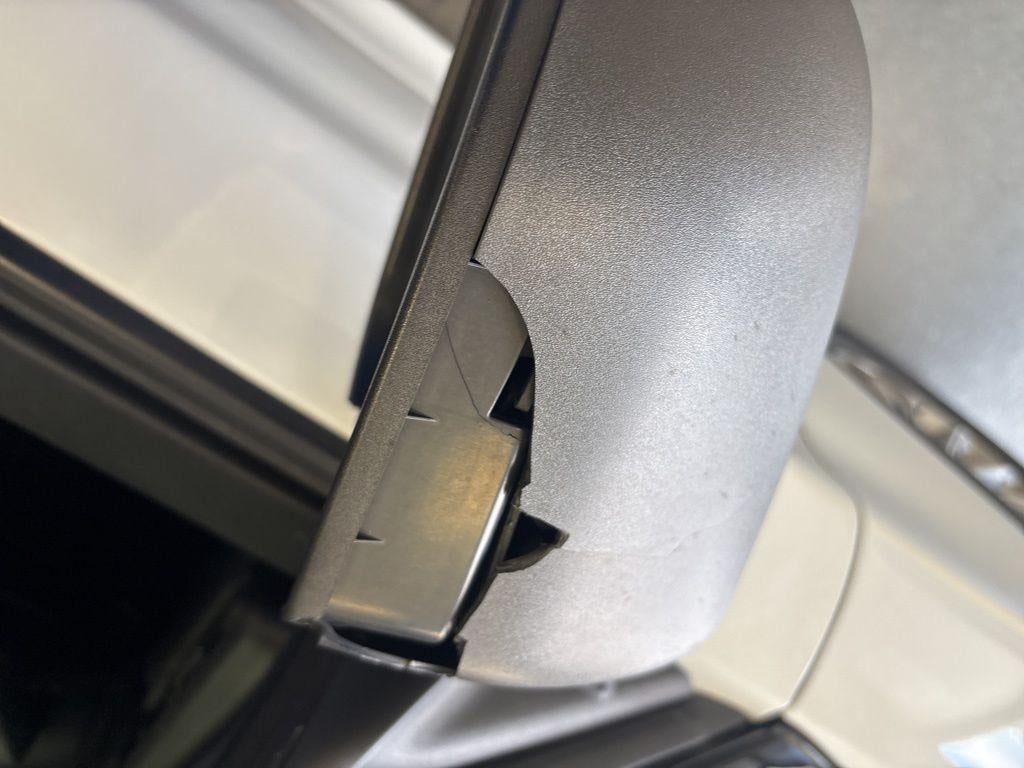 2020 Ford Explorer Base