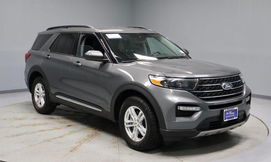 2023 Ford Explorer XLT 4WD's photo