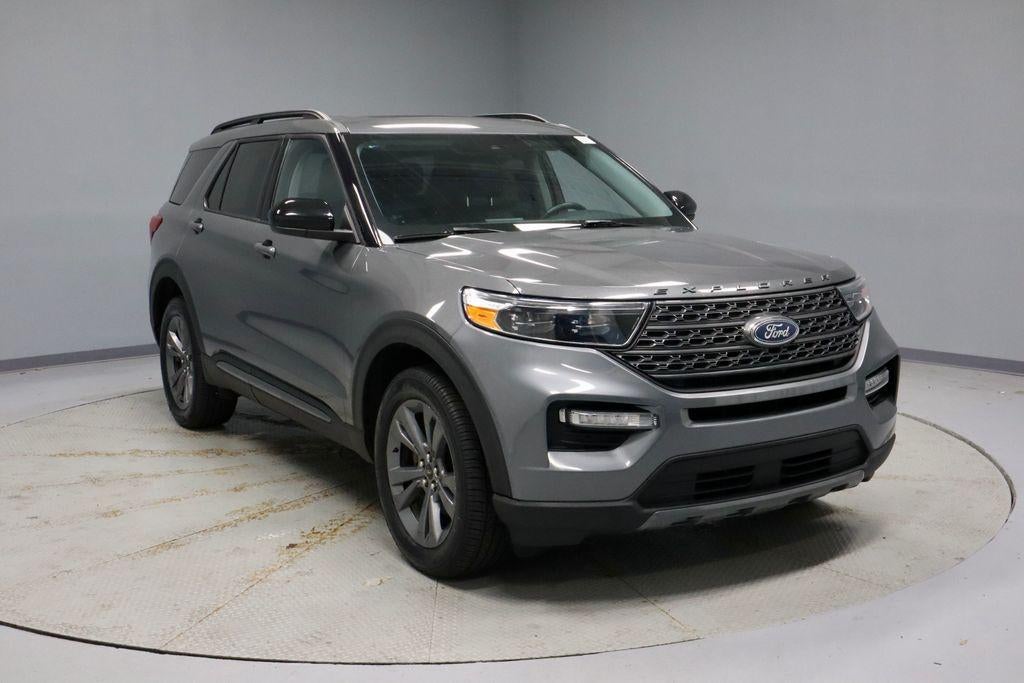 2023 Ford Explorer XLT 4WD's photo