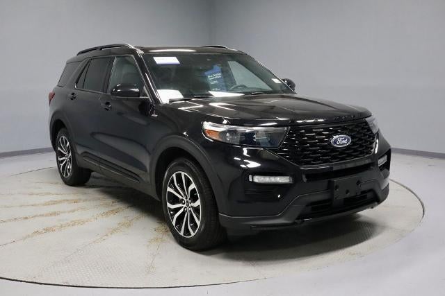 2023 Ford Explorer ST Line 4WD's photo
