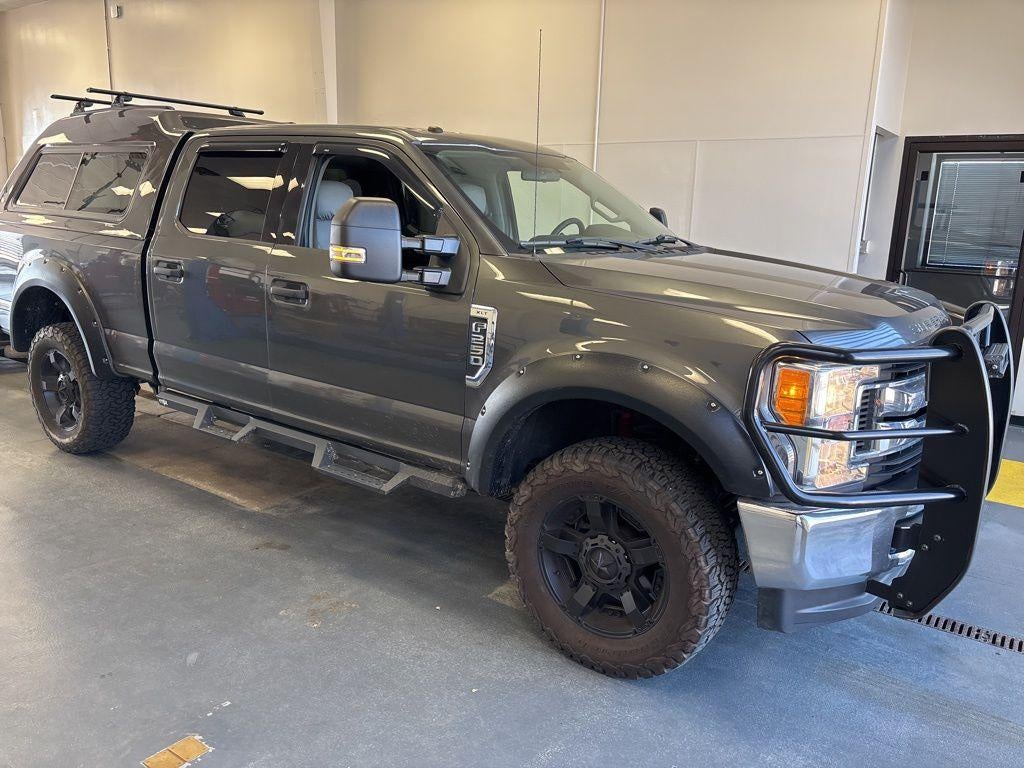 2017 Ford F-250 XLT 4x4 Crew Cab 8' Box's photo