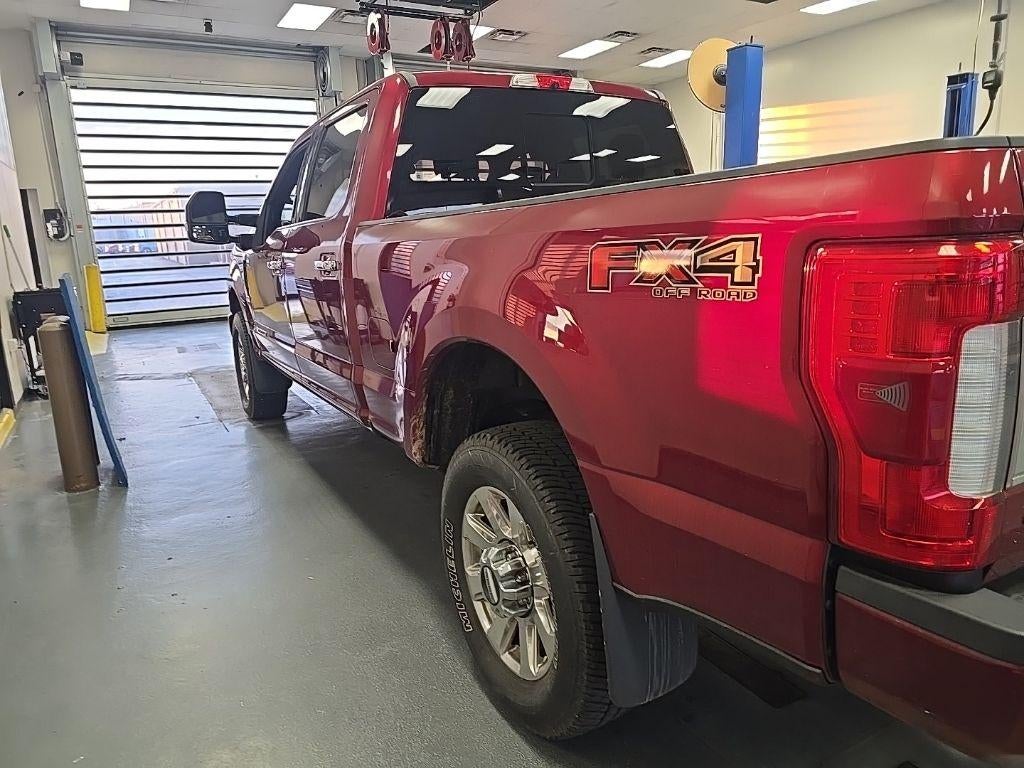 2017 Ford Super Duty F-350 SRW Platinum