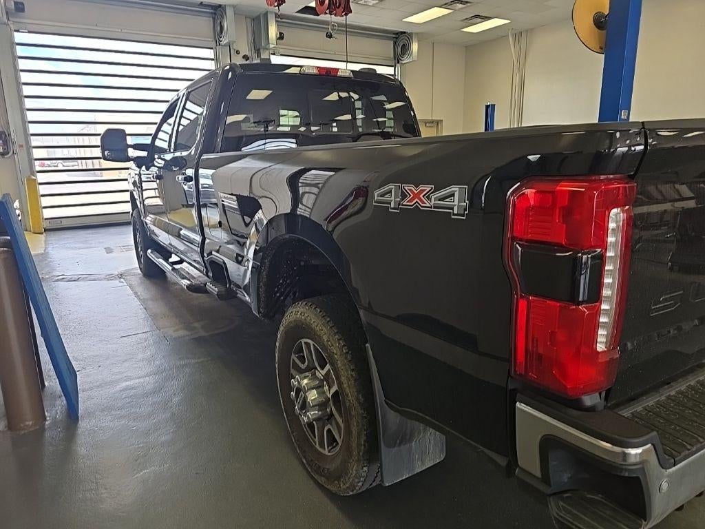 2023 Ford Super Duty F-350 SRW Lariat