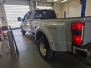 2024 Ford Super Duty F-350 DRW Lariat