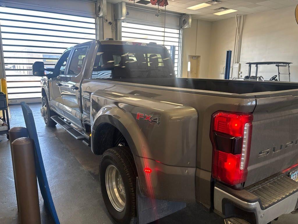 2023 Ford Super Duty F-350 DRW XL