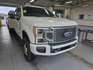 2022 Ford Super Duty F-350 DRW Platinum