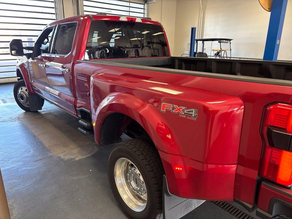 2024 Ford Super Duty F-450 DRW Platinum