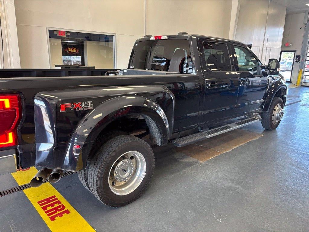 2022 Ford Super Duty F-450 DRW Lariat