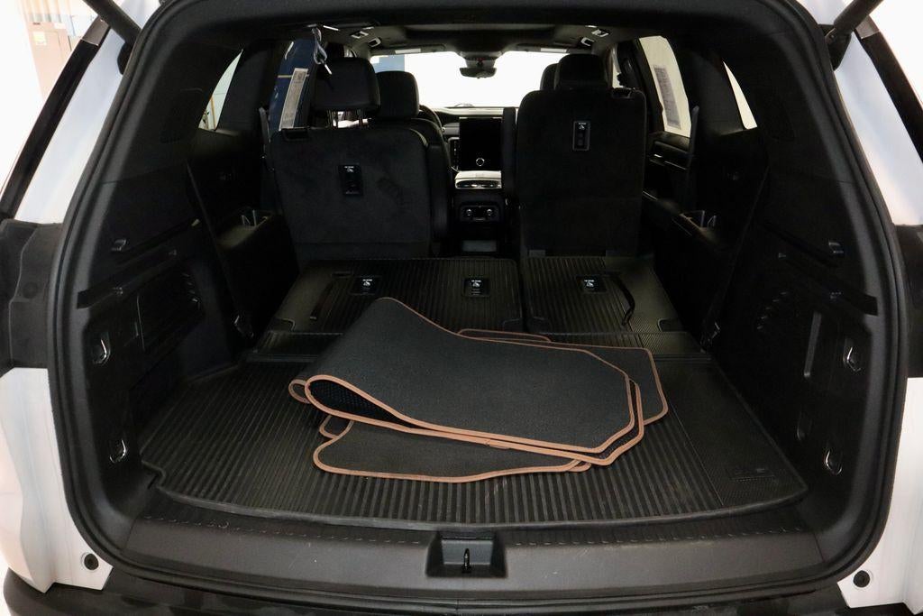 2024 GMC Acadia AT4