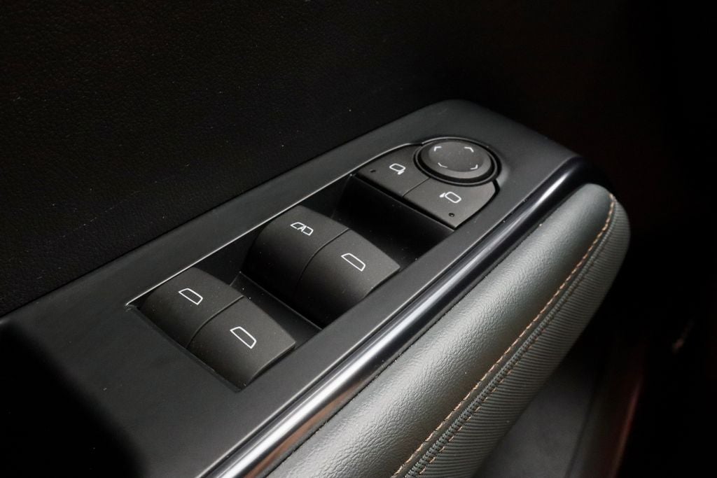 2024 GMC Acadia AT4