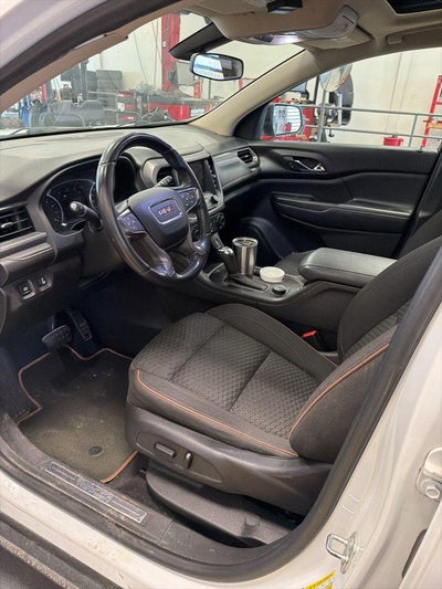 2017 GMC Acadia SLE-2