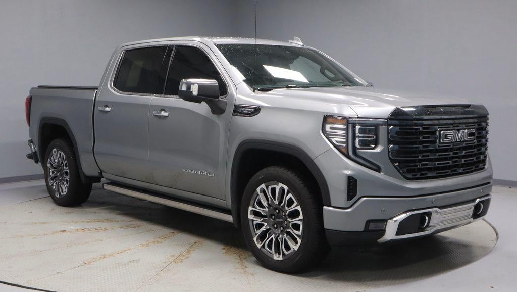 2023 GMC Sierra 4WD Crew Cab Short Box Denali Ultimate's photo