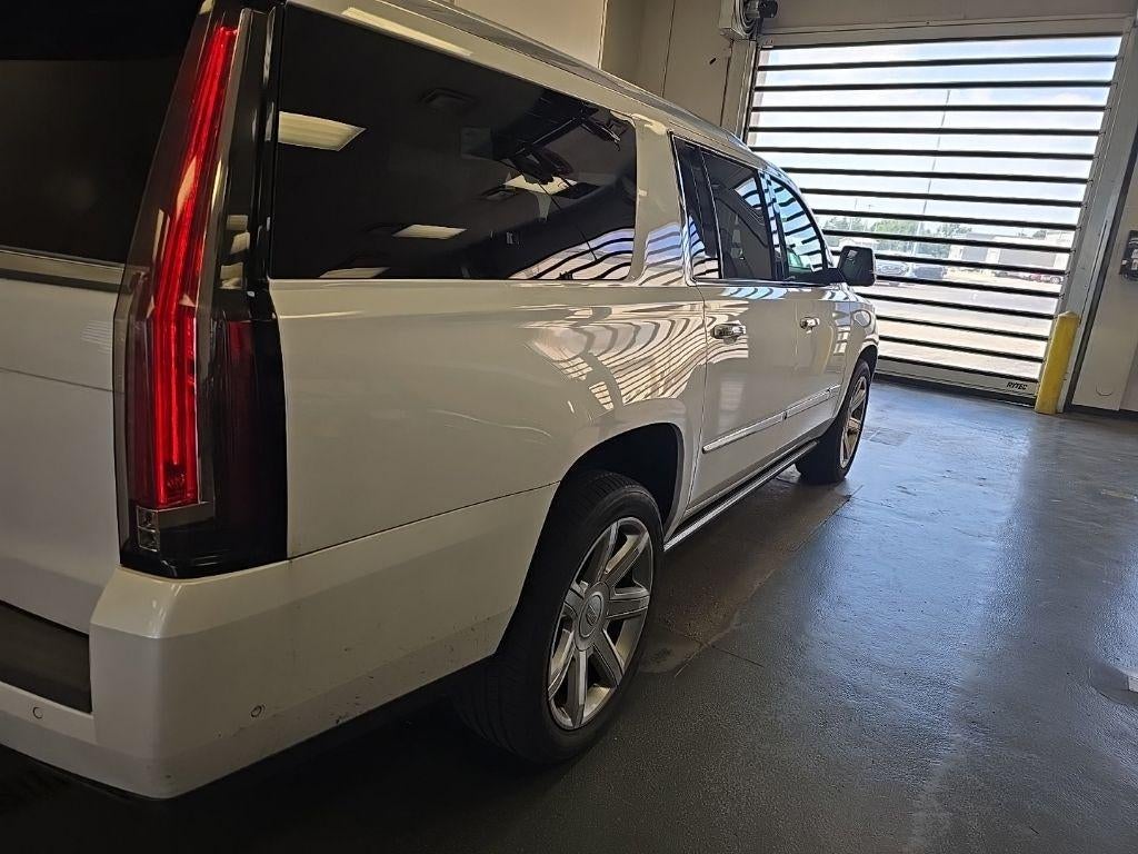 2018 Cadillac Escalade ESV Premium